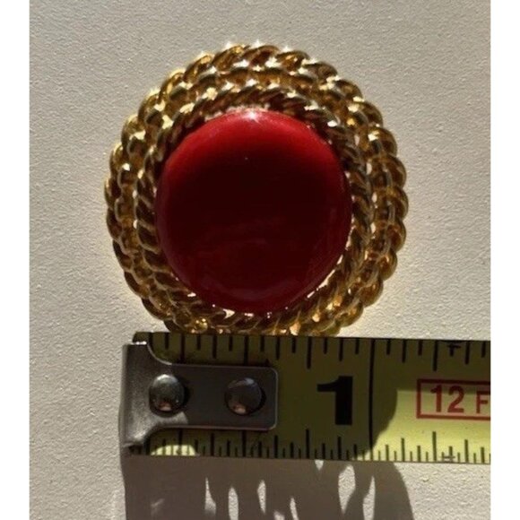 Vintage Round Textured Gold Tone Red Cabochons Shape Clip-on Earrings 1980s - Picture 11 of 11